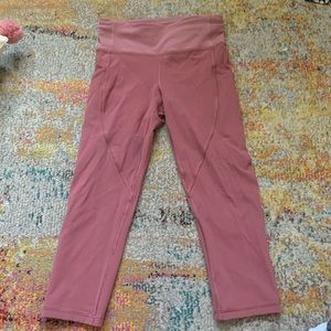 Lululemon 21’ cropped leggings
